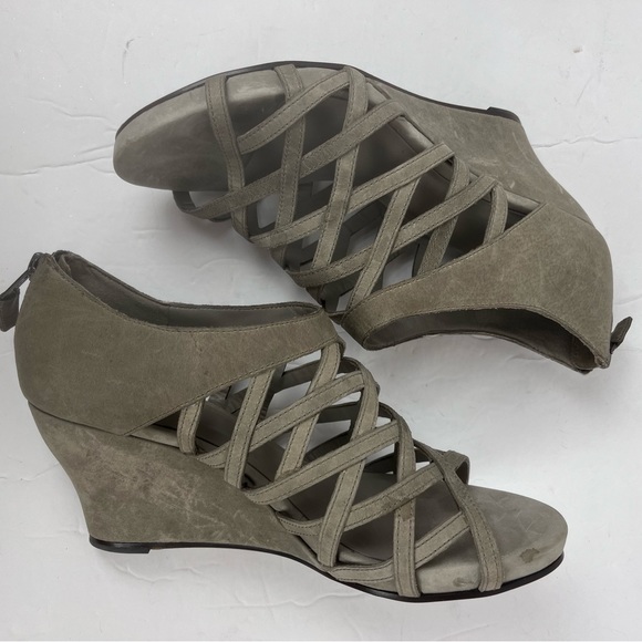 Eileen Fisher criss cross taupe leather wedged booties-woman’s 8 - Picture 1 of 9